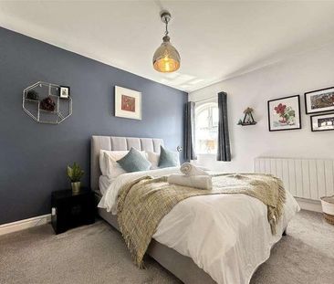 Riverside Court, Leeds, LS1 - Photo 1