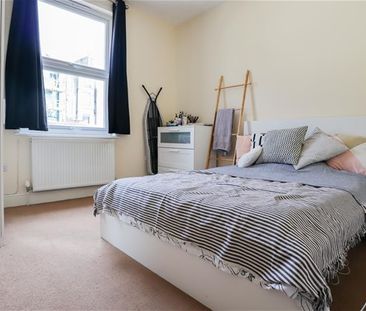 St. Andrews Square, Hastings - Photo 4