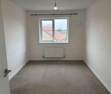 2 bedroom coach house to rent - Photo 1