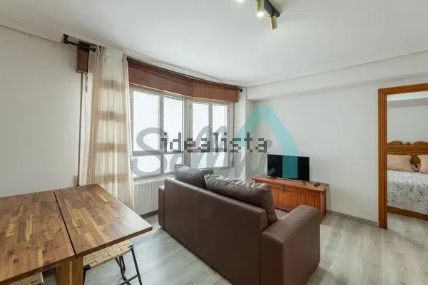 Alquiler de piso en Calle de la Independencia - Photo 1