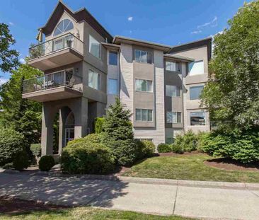 Central Uptown 2 Bed Condo - Photo 5