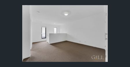 Beautiful 4-Bedroom Residence in Highly Sought-After Berwick - Photo 3