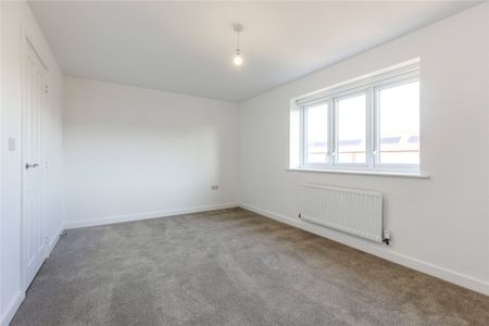 3 bedroom house to rent Sedge Close, Harpole, Northampton, NN7 - Photo 5