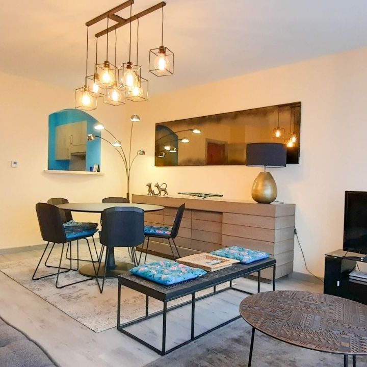 Heel aangenaam appartement op de S.Dupuisstraat , nabij het winkelcentrum te Knokke - Photo 1