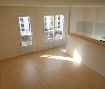 Location Appartement 3 pièces 64m² TOURLAVILLE 50110 - Photo 1