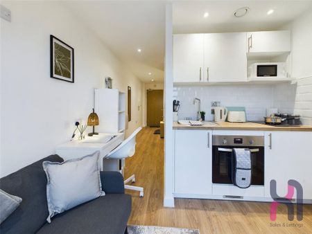 Studio to rent - Photo 2