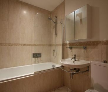 1 bedroom ground floor flat to rent - Photo 6