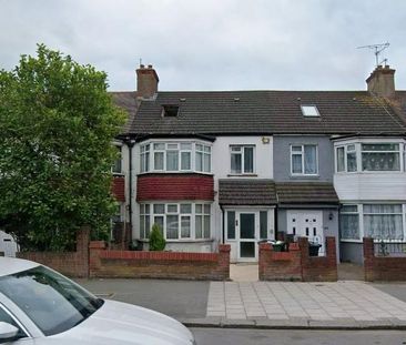 1 bedroom in a house share to rent - Photo 6