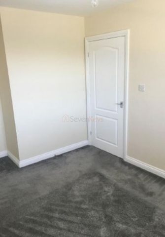 3 bedroom end of terrace house to rent - Photo 5