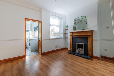 2 bedroom semi-detached house to rent - Photo 2