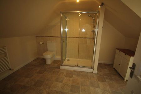 5 bedroom bungalow to rent - Photo 5