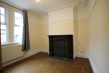 3 Bedroom Terraced House for Rent - Photo 5