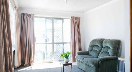 3-Bedroom Home in Upper Riccarton - Photo 3