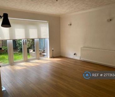 2 bedroom end of terrace house to rent - Photo 3