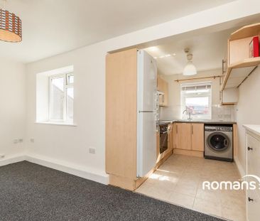 1 bedroom flat to rent - Photo 4