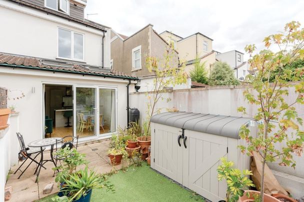 3 bedroom semi-detached house to rent - Photo 1