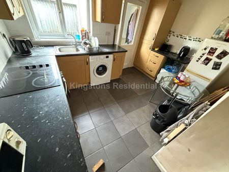 3 bedroom terraced house to rent - Photo 5