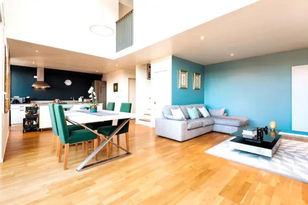 2 Bed Penthouse, Stepney City Apartments, E1 - Photo 1