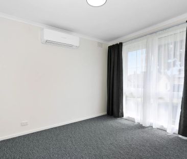 Newly Refurbished and Unbeatable Position - Photo 4