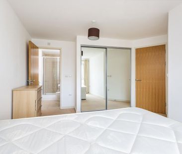 2 bedroom flat to rent - Photo 5