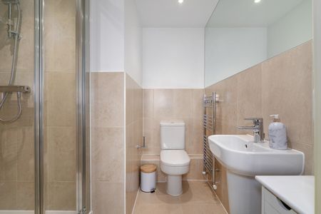 2 Bed Flat, Chesworth Court, E1 - Photo 4