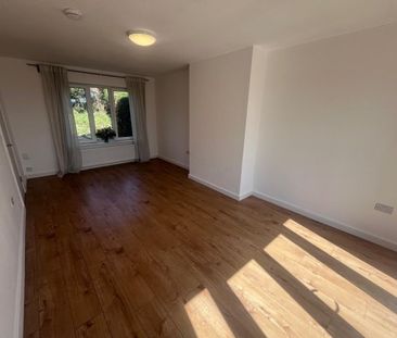 Holmewood Crescent, Nottingham, NG5 - Photo 1