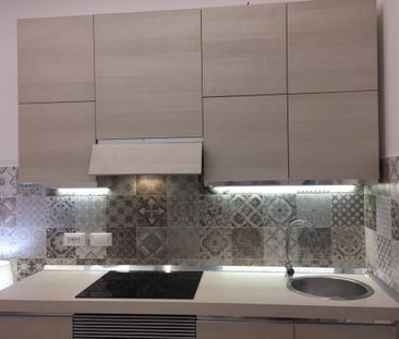 Pregiato ed elegante monolocale in Zona Andrea Costa - Photo 4