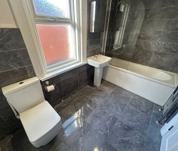 Northumberland Avenue, North Shore, B... - Photo 5