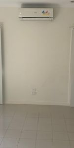 NEAT & TIDY 2 BEDROOM UNIT! - Photo 3