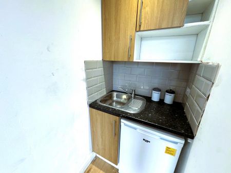 Studio to rent - Photo 4