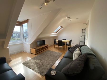 4 bedroom flat to rent - Photo 5