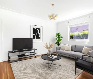 Light-Filled Three-Bedroom Home in a Convenient, Quiet Location - Photo 1