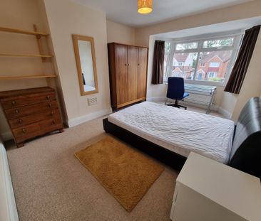 5 Bed Student Accommodation - Photo 2