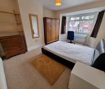 5 Bed Student Accommodation - Photo 3