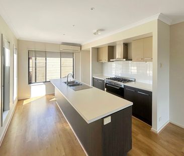 3 Alton Towers Street, 4300, Springfield Lakes Qld - Photo 2