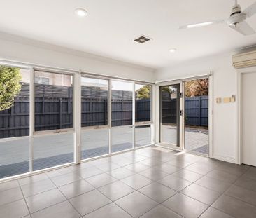 Impressive Townhouse Living in Prime Black Rock Location - Photo 6