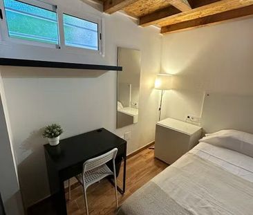 Calle Carraca, Málaga, Andalusia 29011 - Photo 5