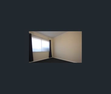 2 Bedrooms 1 Bathroom 1 Carport - Photo 5