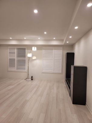 For Lease - 196 Salterton Circle, Vaughan, Ontario - Photo 1