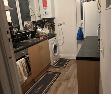 1 bedroom in a house share to rent - Photo 6