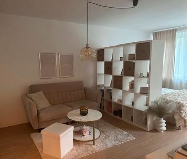 Wg Zimmer Wohnung für Mitbewohner/in Neu renoviert und möbliert - Photo 1