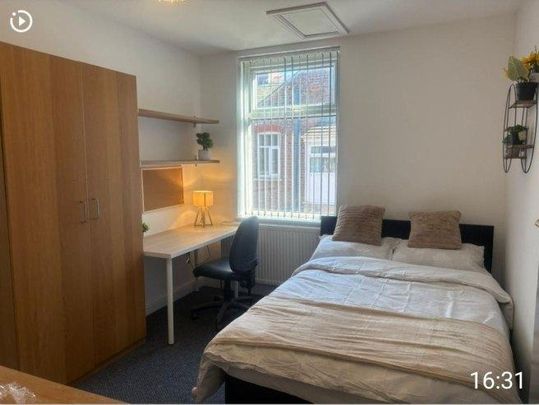 7 bedroom house share to rent - Photo 1