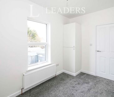 2 bedroom apartment to rent Shelbourne Road, Bournemouth, BH8 - Photo 4