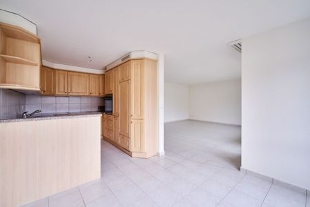 Grosse, sonnige Wohnung mit Aussicht - Photo 3