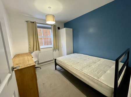 Robey Court – 2 Bed - Photo 2