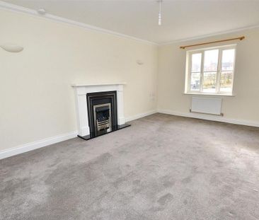 5 bedroom detached house to rent - Photo 4