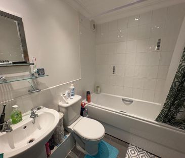 2 bedroom flat to rent - Photo 6