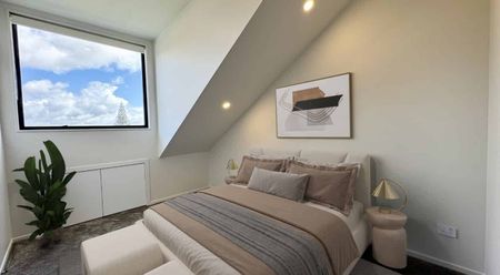 Modern, spacious home in a great location - Photo 5