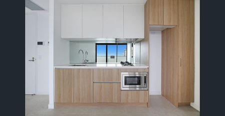 One-bedroom available in Burwood - Photo 4