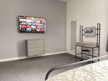 4 bedroom apartment to rent - Photo 5